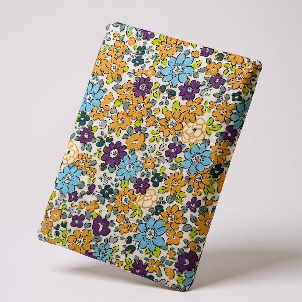 Pochette à livre de poche