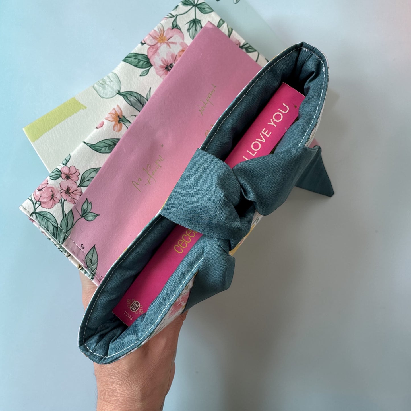 Pochette à livre de poche
