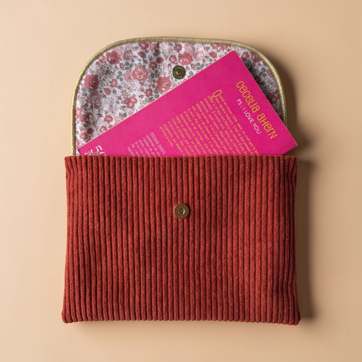 Pochette à livre de poche