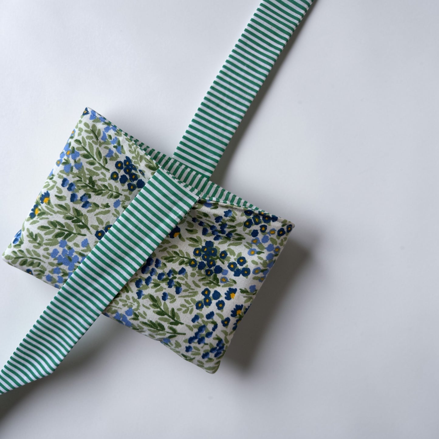Pochette à livre de poche