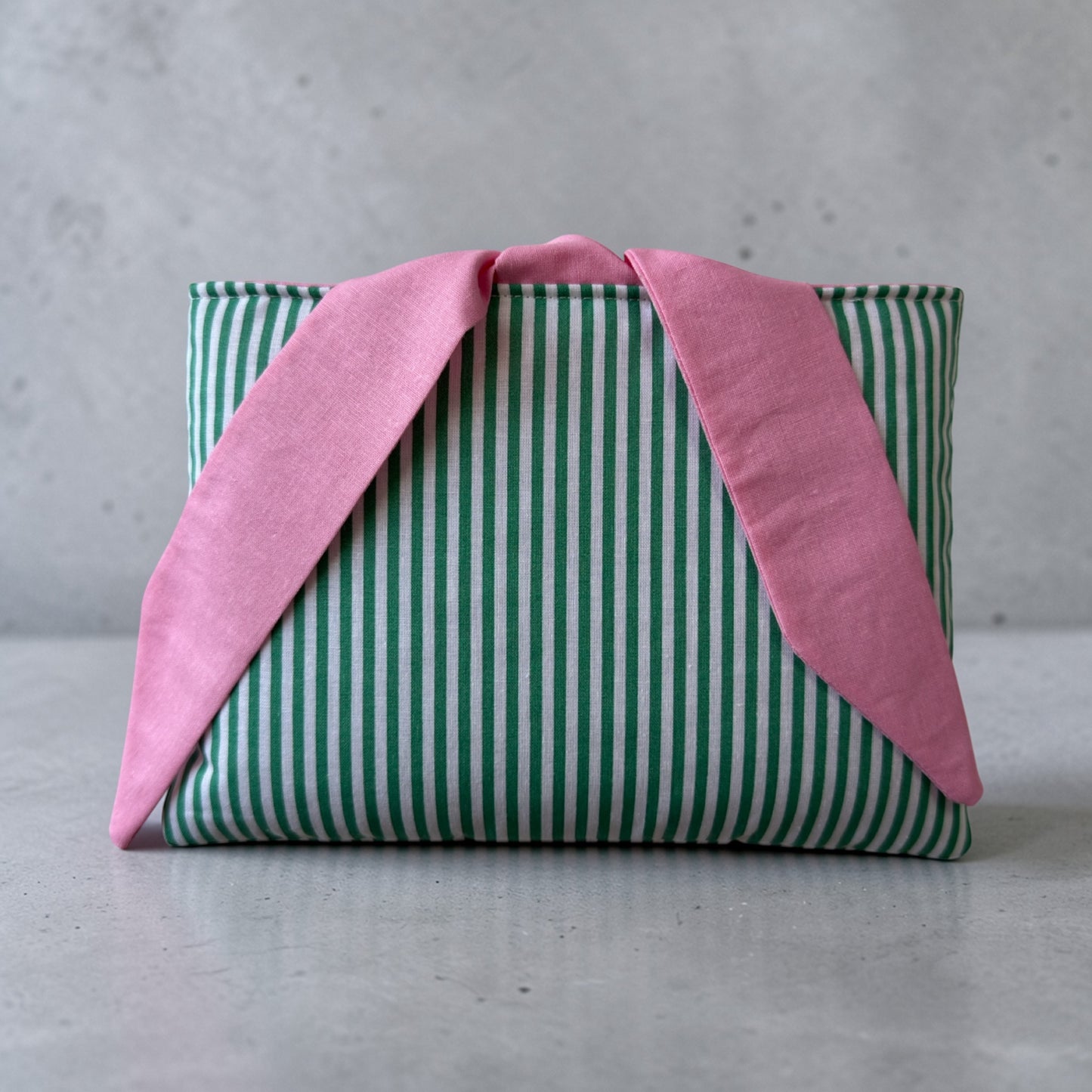 Pochette à livre de poche