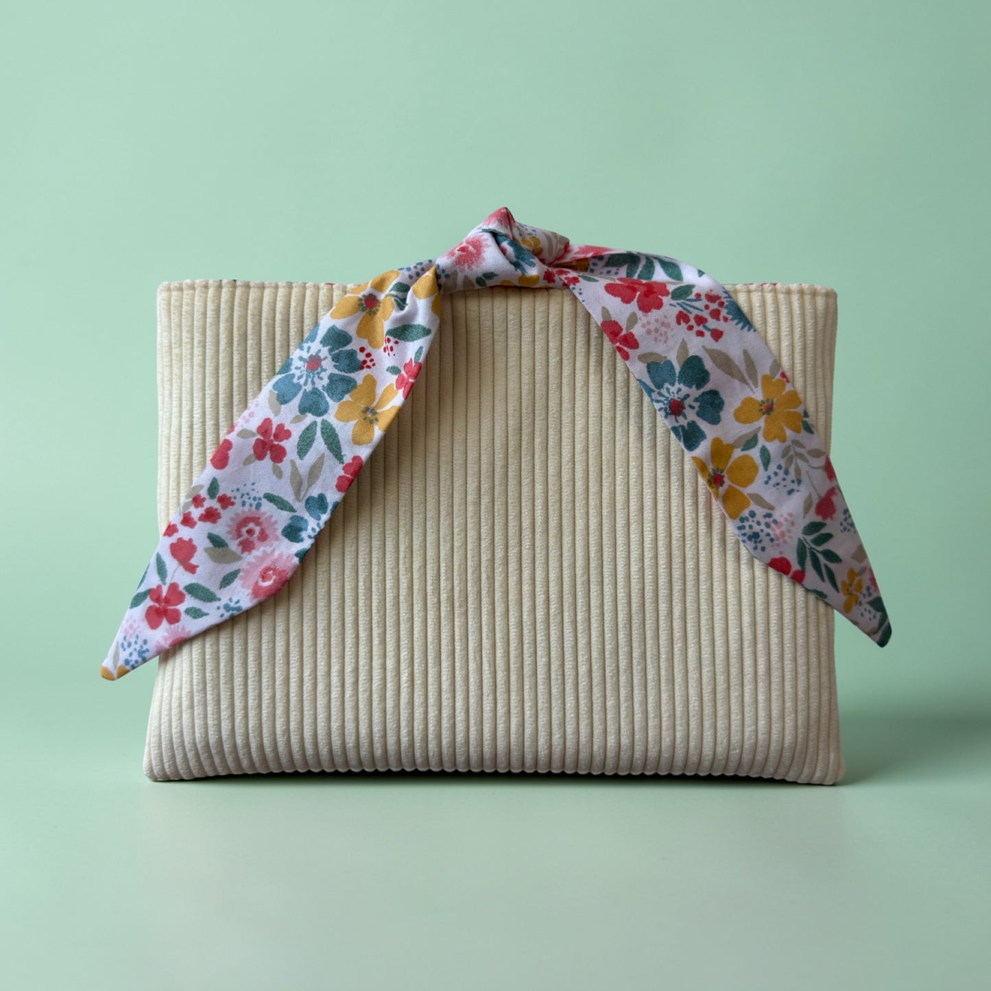 Pochette à livre de poche