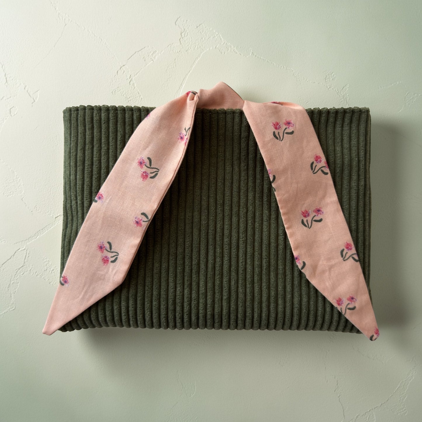 Pochette à livre de poche